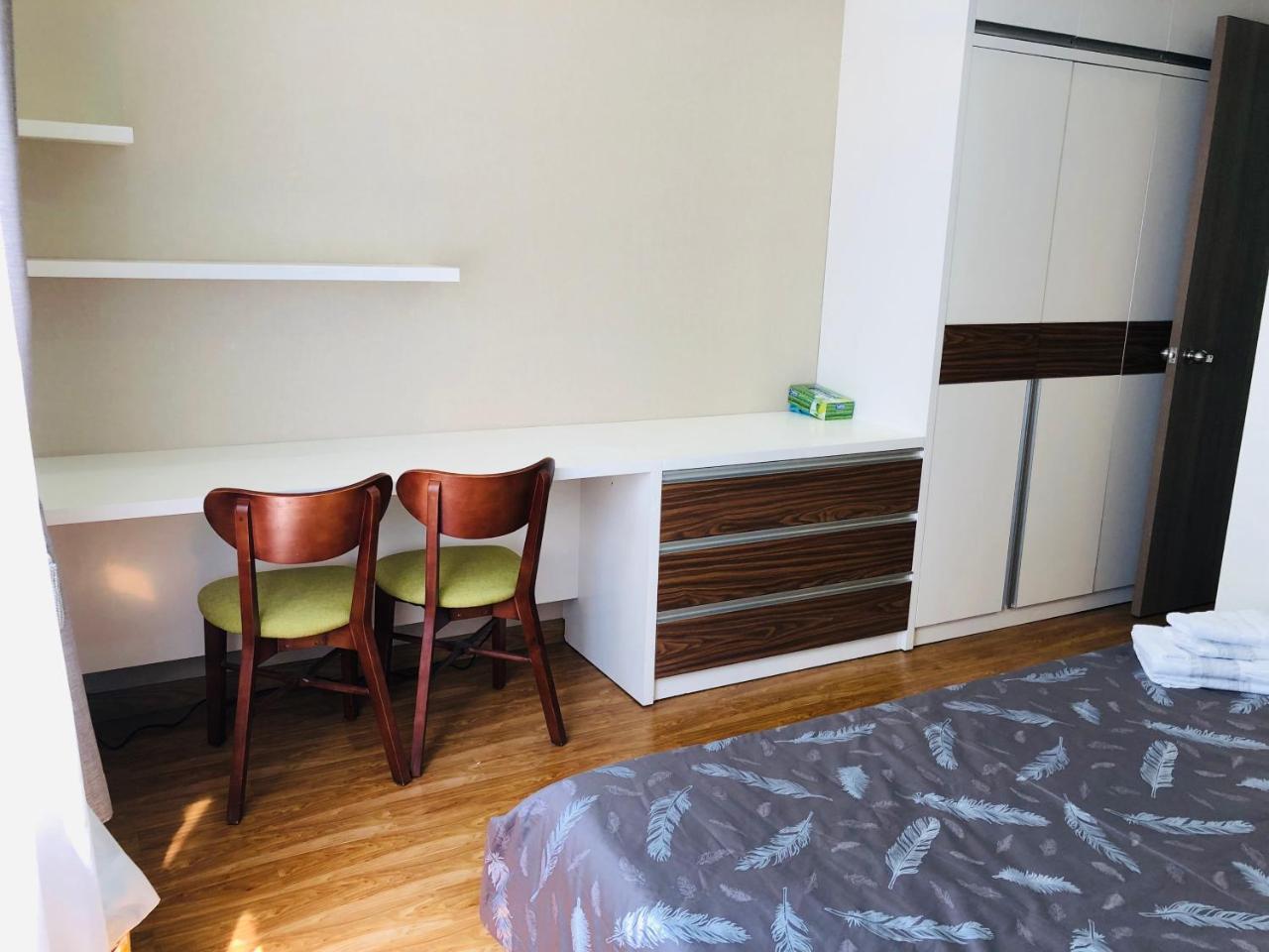 Block C, Lexington Residents, 67 Duong Mai Chi Tho Appartement
